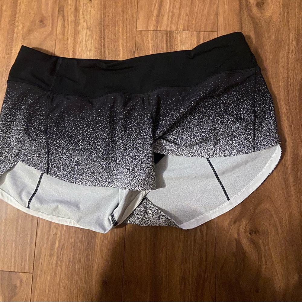 Lululemon running shorts ombré size 8